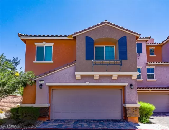 MLS: 2684944 Condo For Sale