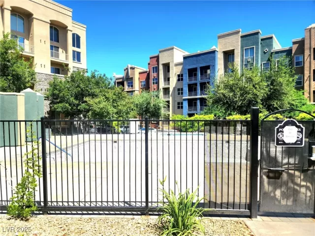 MLS: 2684977 Condo For Sale