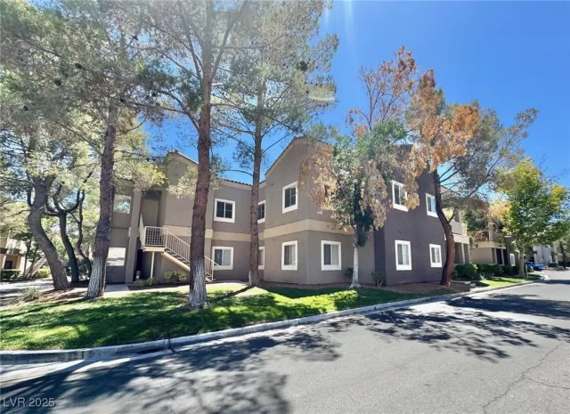 MLS: 2684986 Condo For Sale