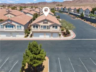 Photo #2: 2685006 Listing 