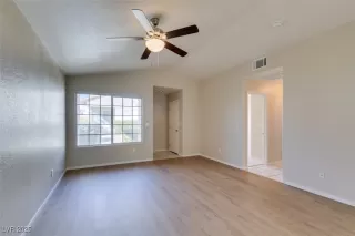 Photo #1: 2685008 Listing 