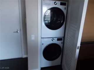 Photo #2: 2685014 Listing 