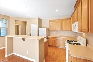 Photo #3: 2685020 Listing 