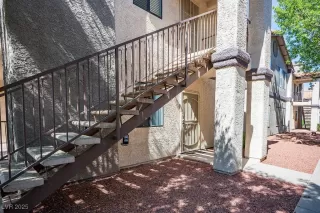 Photo #1: 2685033 Listing 