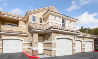 Photo #2: 2685040 Listing