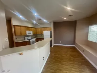 Photo #4: 2685050 Listing 