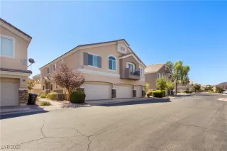 Photo #3: 2685054 Listing 