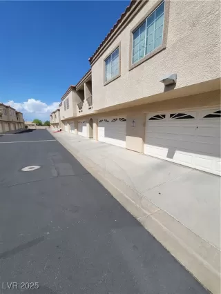 Photo #1: 2685076 Listing 