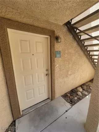 Photo #3: 2685076 Listing 