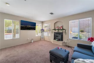 Photo #4: 2685091 Listing