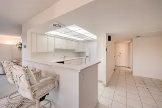 Photo #6: 2685168 Listing