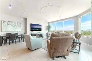 Photo #1: 2685181 Listing