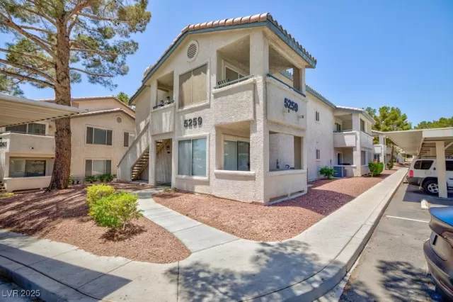 MLS: 2685187 Condo For Sale