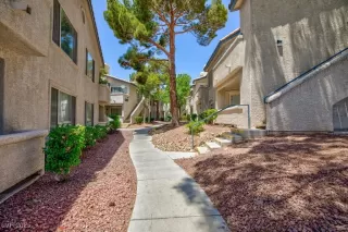 Photo #1: 2685187 Listing 