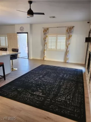 Photo #3: 2685232 Listing