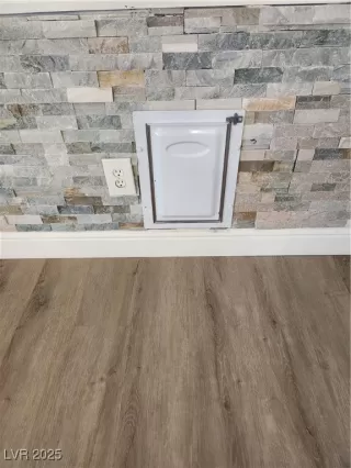 Photo #5: 2685232 Listing