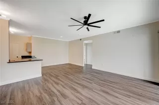 Photo #3: 2685235 Listing