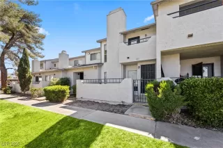 Photo #1: 2685237 Listing