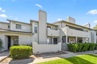 Photo #2: 2685237 Listing