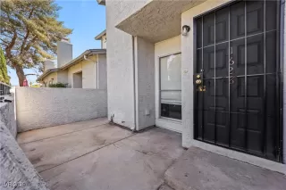 Photo #3: 2685237 Listing