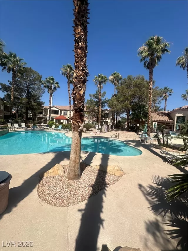 MLS: 2685287 Condo For Sale