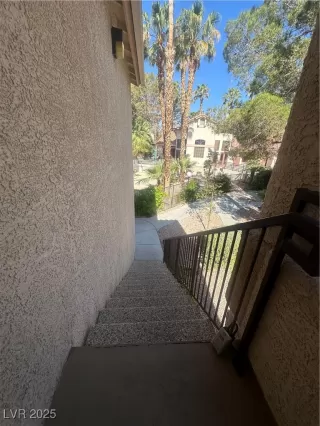 Photo #2: 2685287 Listing 