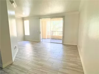 Photo #1: 2685289 Listing 