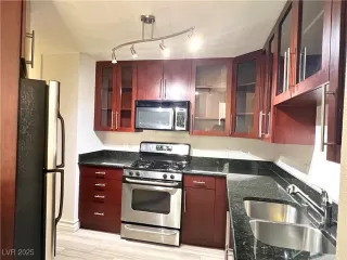 Photo #2: 2685289 Listing 