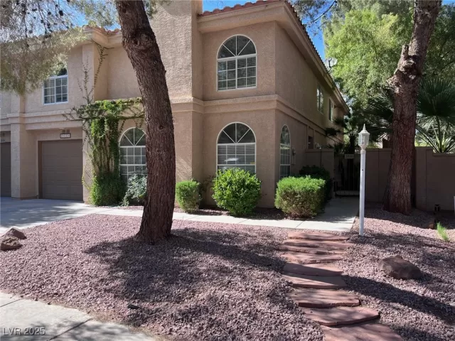 MLS: 2685298 Condo For Sale