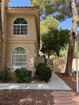 Photo #2: 2685298 Listing 