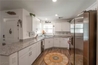 Photo #5: 2685302 Listing 