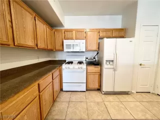 Photo #4: 2685311 Listing 