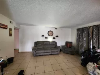 Photo #4: 2685325 Listing 