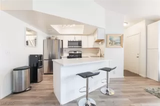 Photo #4: 2685380 Listing