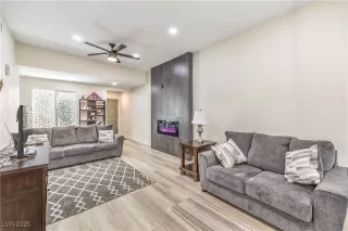 Photo #2: 2685389 Listing