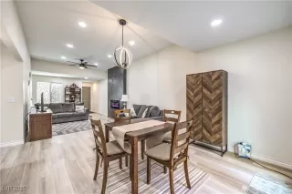 Photo #6: 2685389 Listing