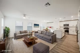 Photo #1: 2685393 Listing 