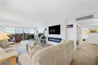 Photo #5: 2685405 Listing