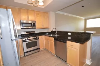Photo #2: 2685430 Listing