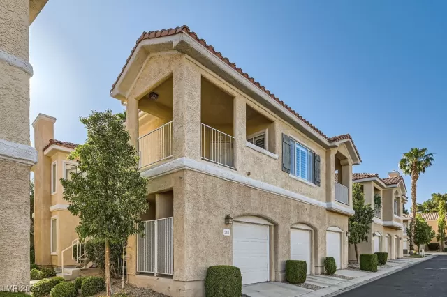 MLS: 2685438 Condo For Sale