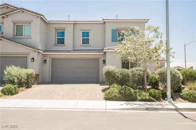 MLS: 2685439 Condo For Sale