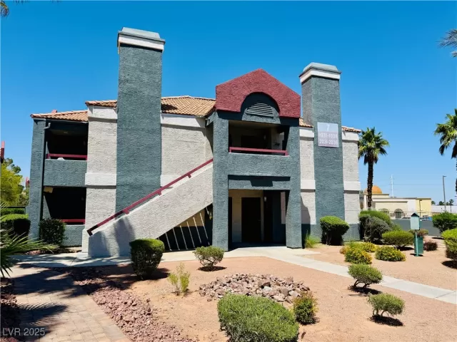 MLS: 2685518 Condo For Sale