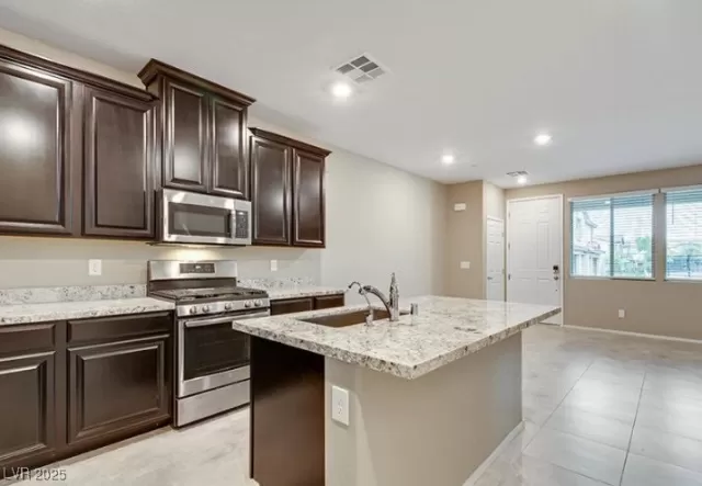 MLS: 2685527 Condo For Sale