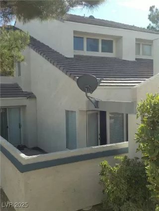 Photo #1: 2685536 Listing 