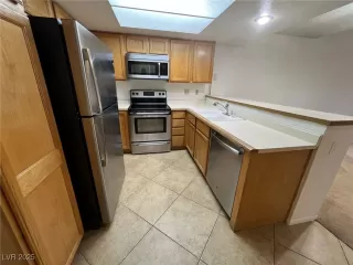 Photo #3: 2685536 Listing 