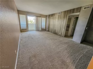 Photo #1: 2685602 Listing 