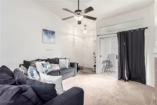 Photo #4: 2685603 Listing