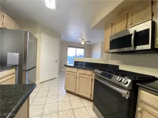 Photo #2: 2685604 Listing 
