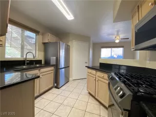 Photo #3: 2685604 Listing 