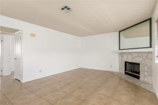 Photo #5: 2685628 Listing